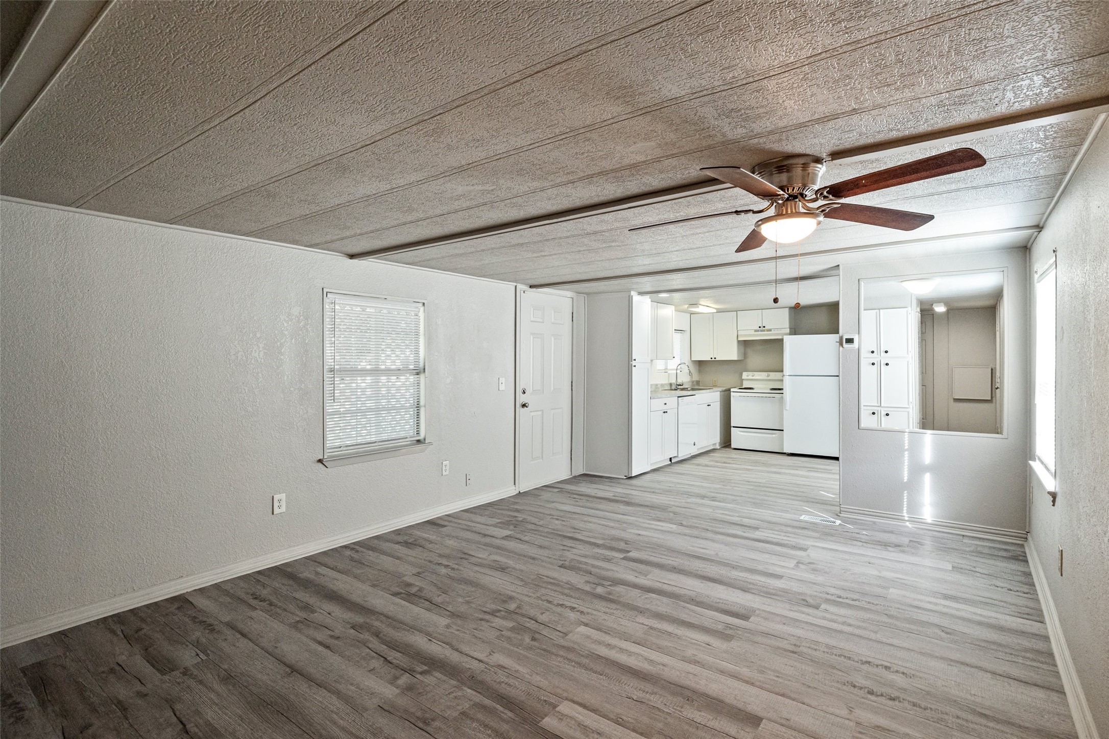 4001 Gloria Drive