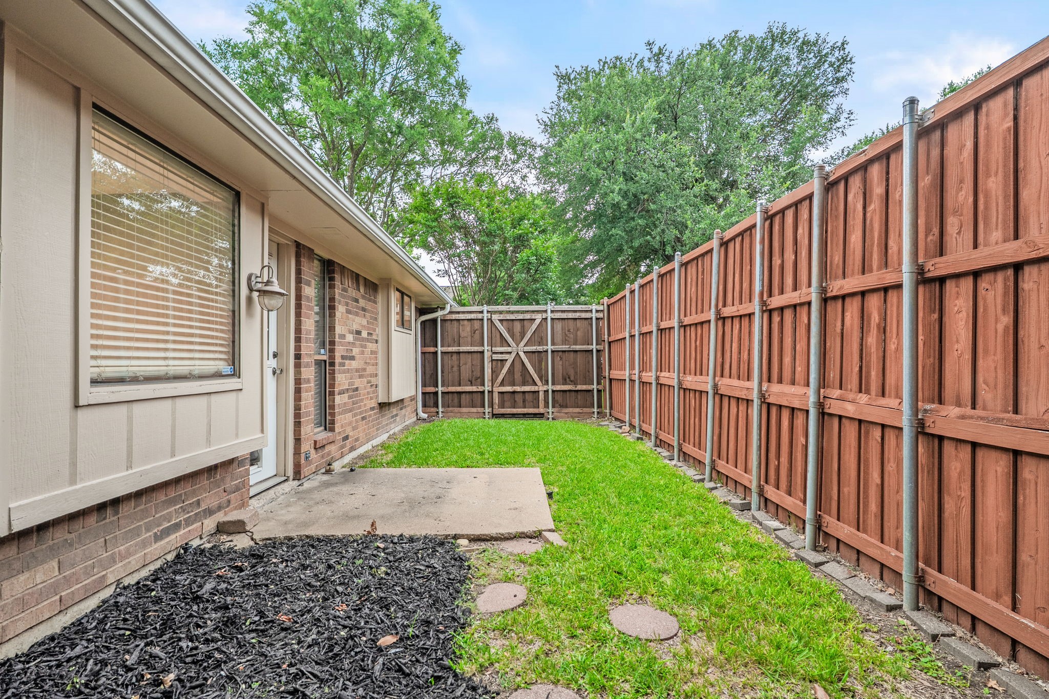 4405 Avonshire Lane