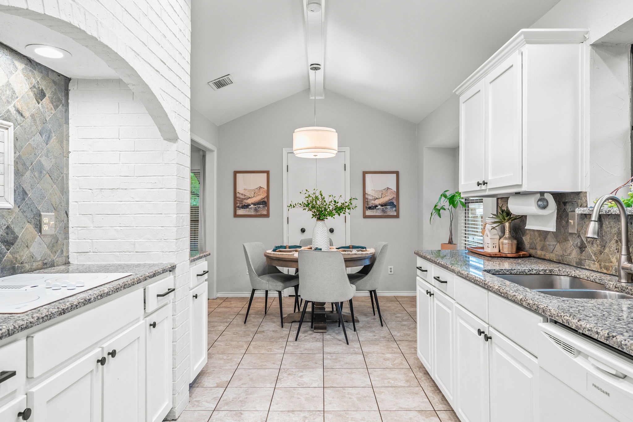 4405 Avonshire Lane