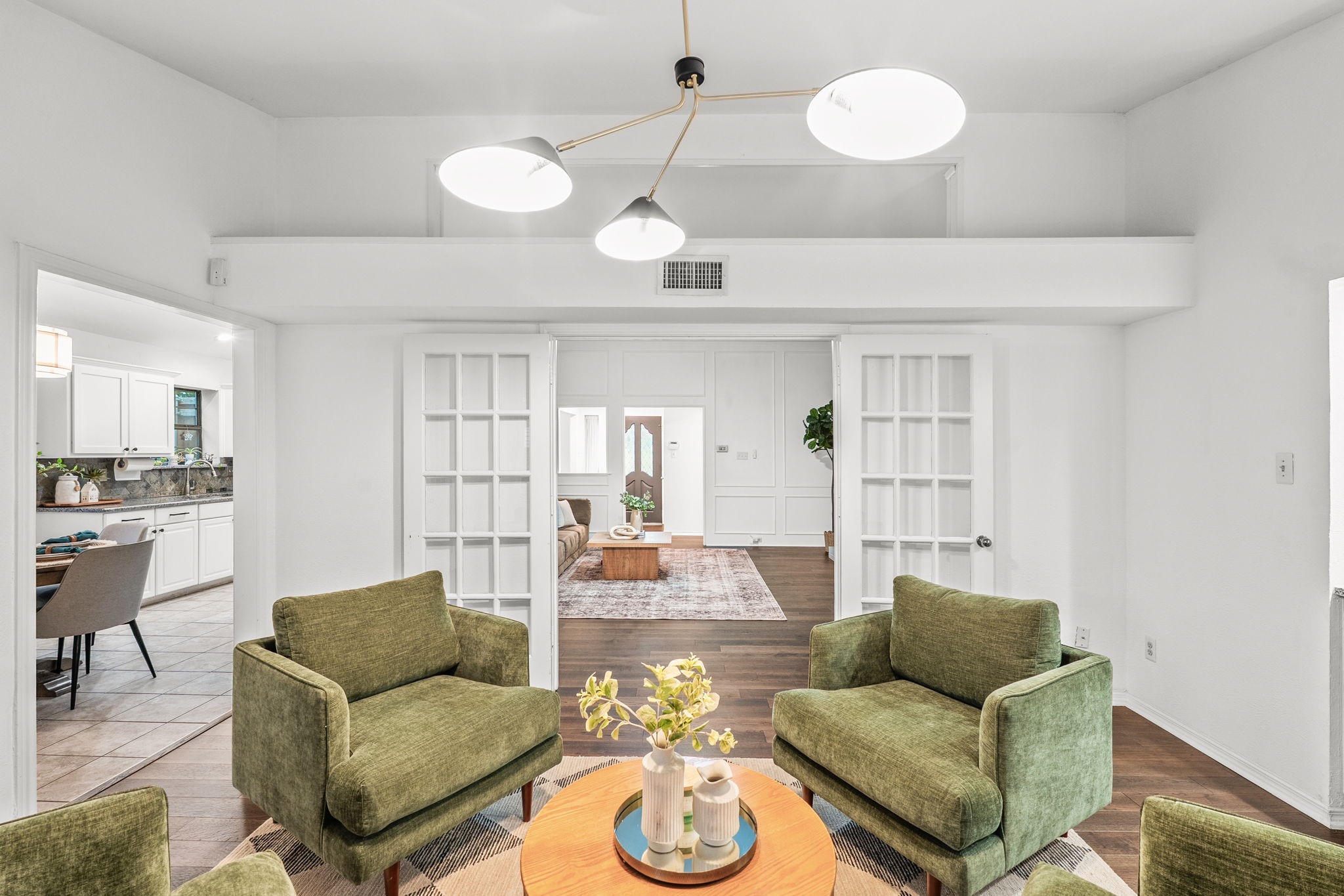 4405 Avonshire Lane
