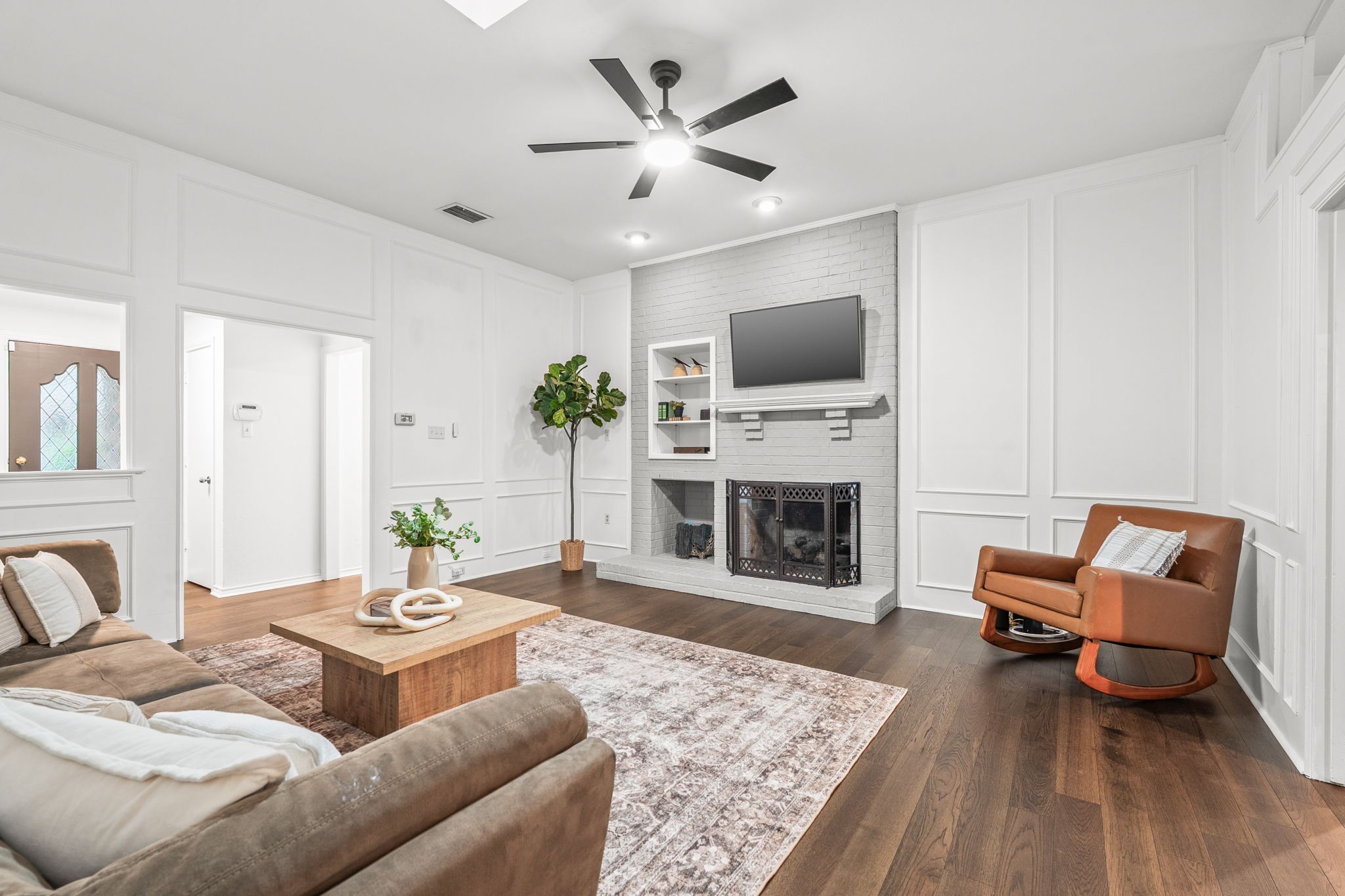 4405 Avonshire Lane