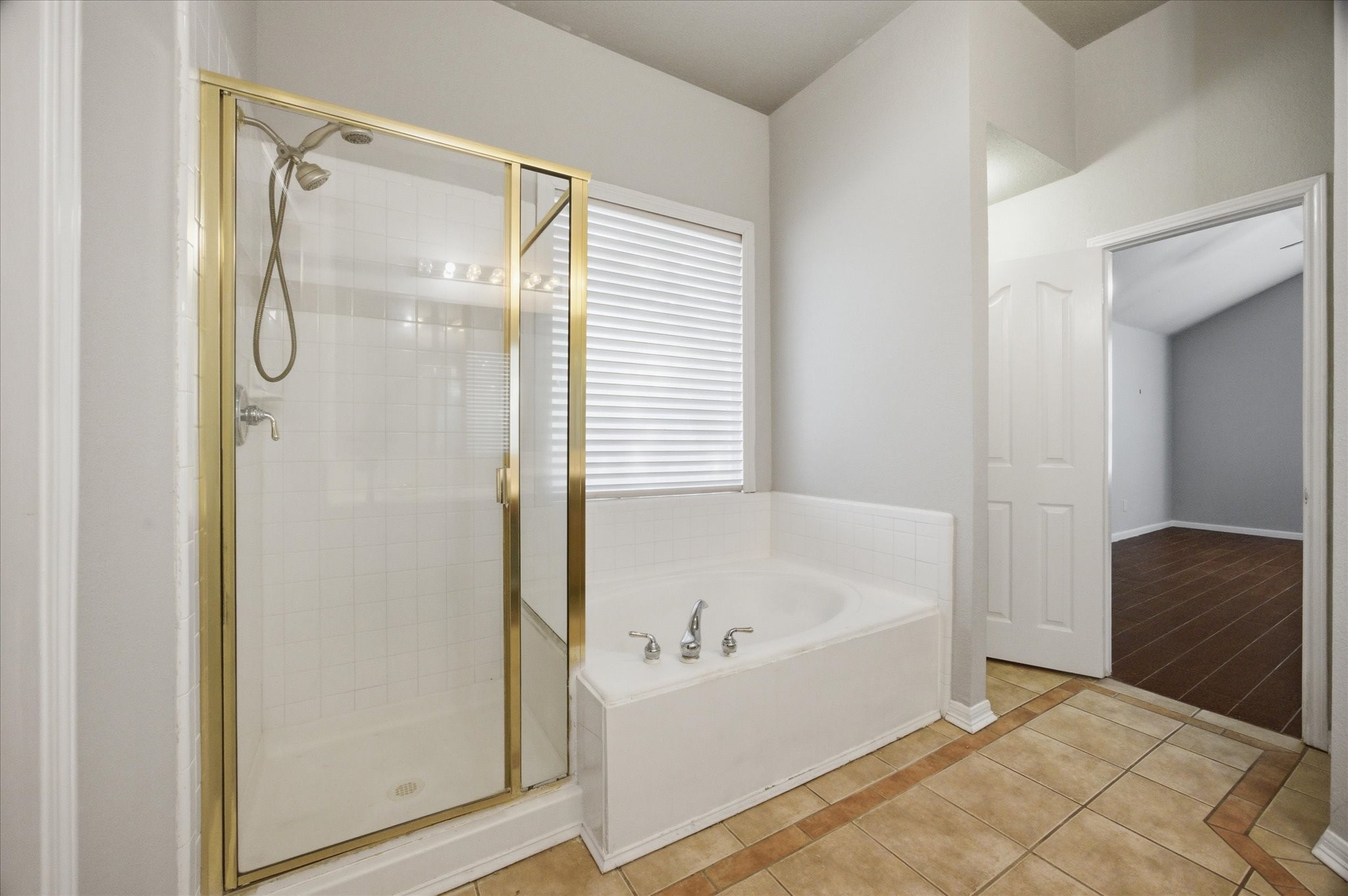 5101 Stonecrest Drive