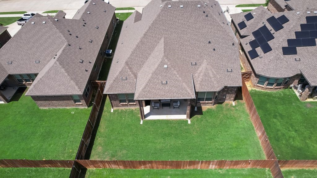 7807 Links Drive