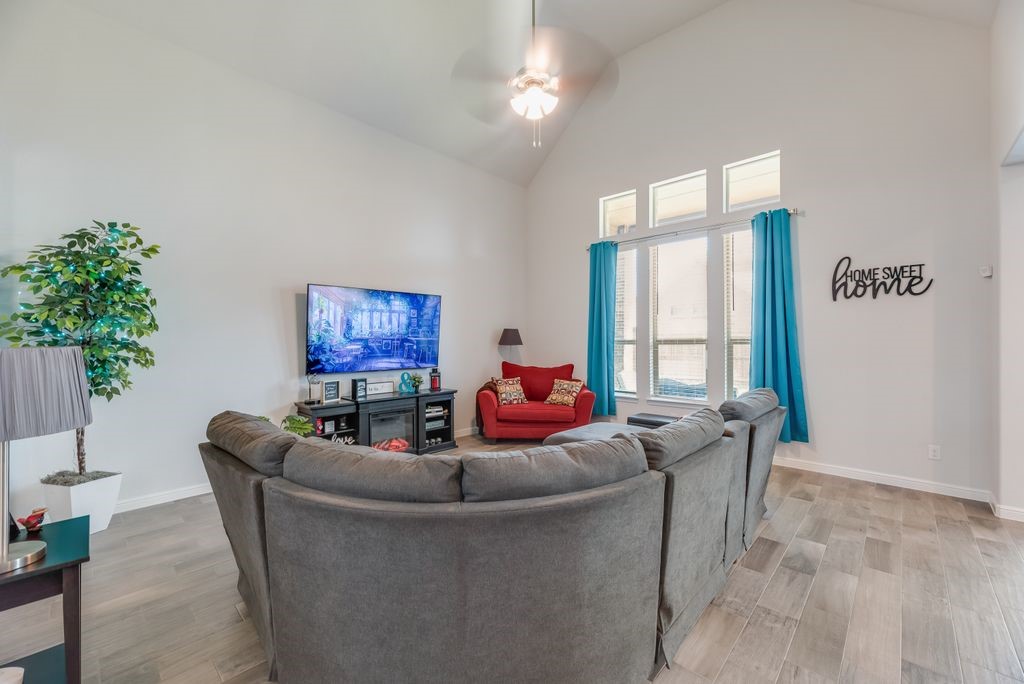 7807 Links Drive