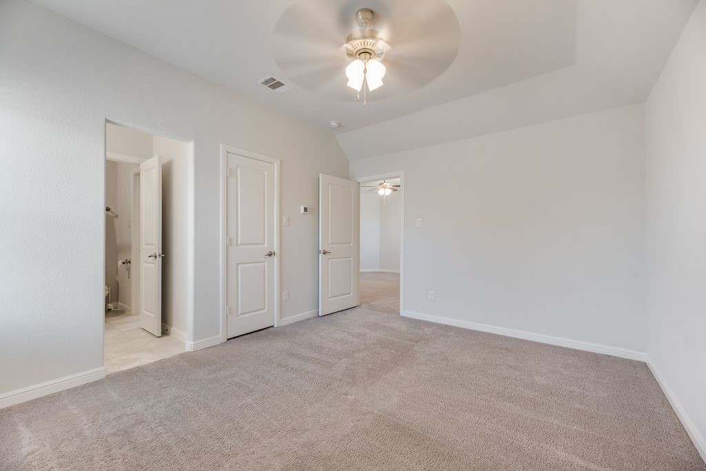 7807 Links Drive