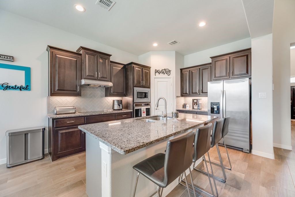 7807 Links Drive