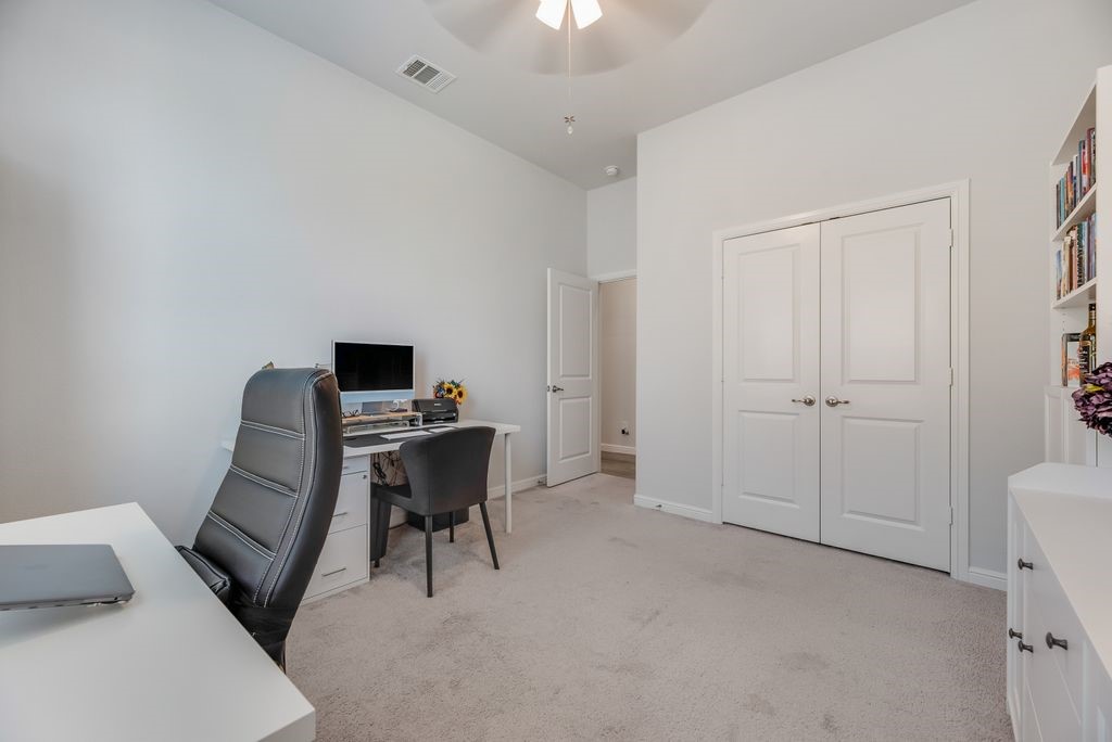 7807 Links Drive