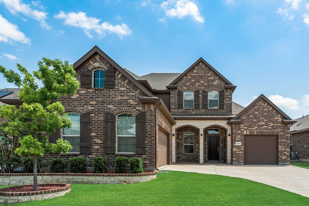 7807 Links Drive