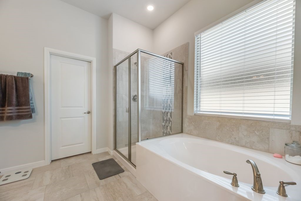 7807 Links Drive
