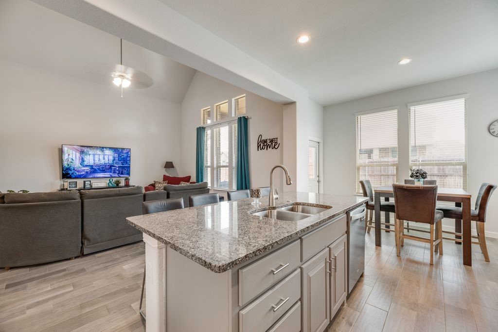 7807 Links Drive