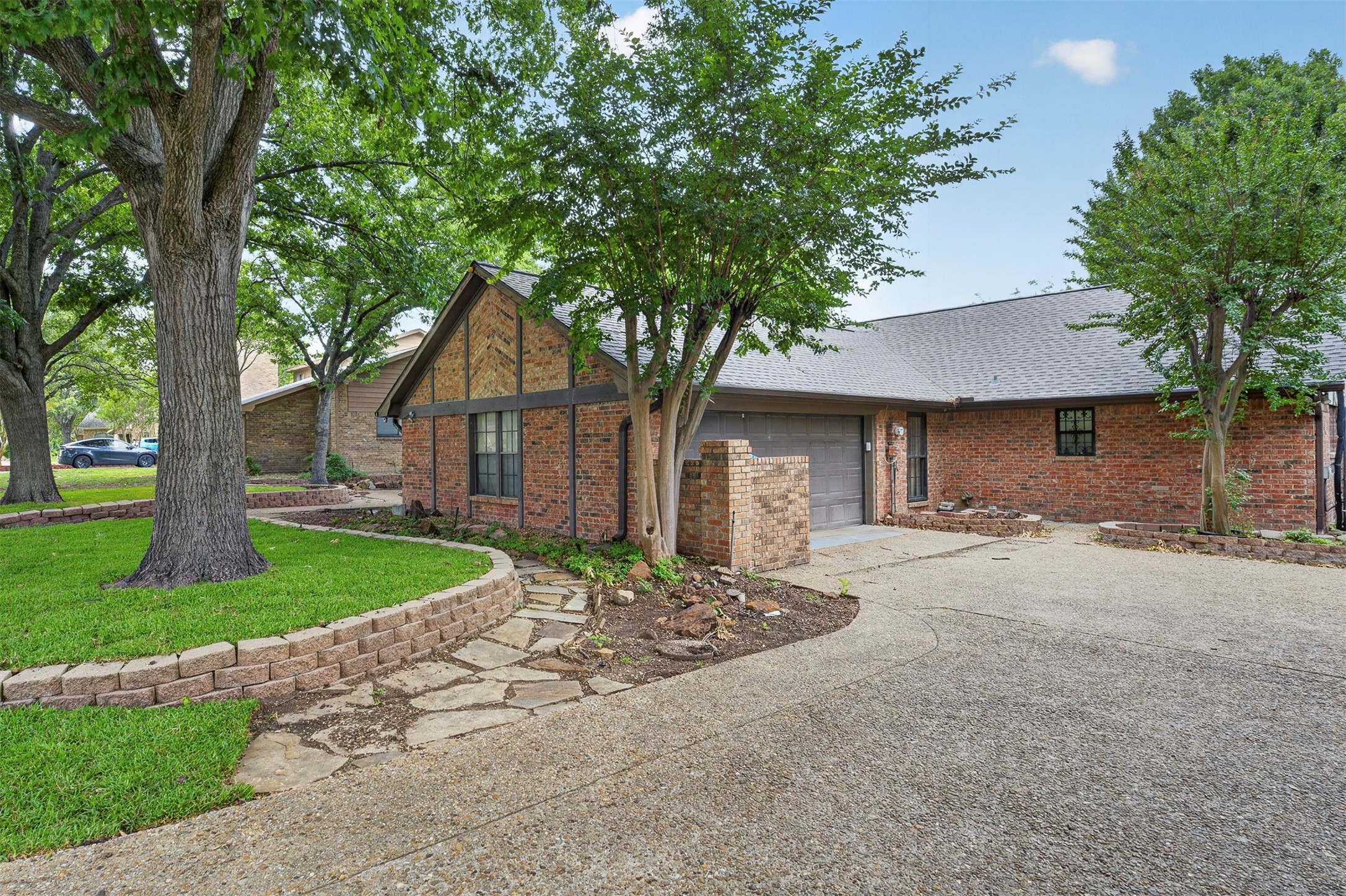 206 Rainbow Circle