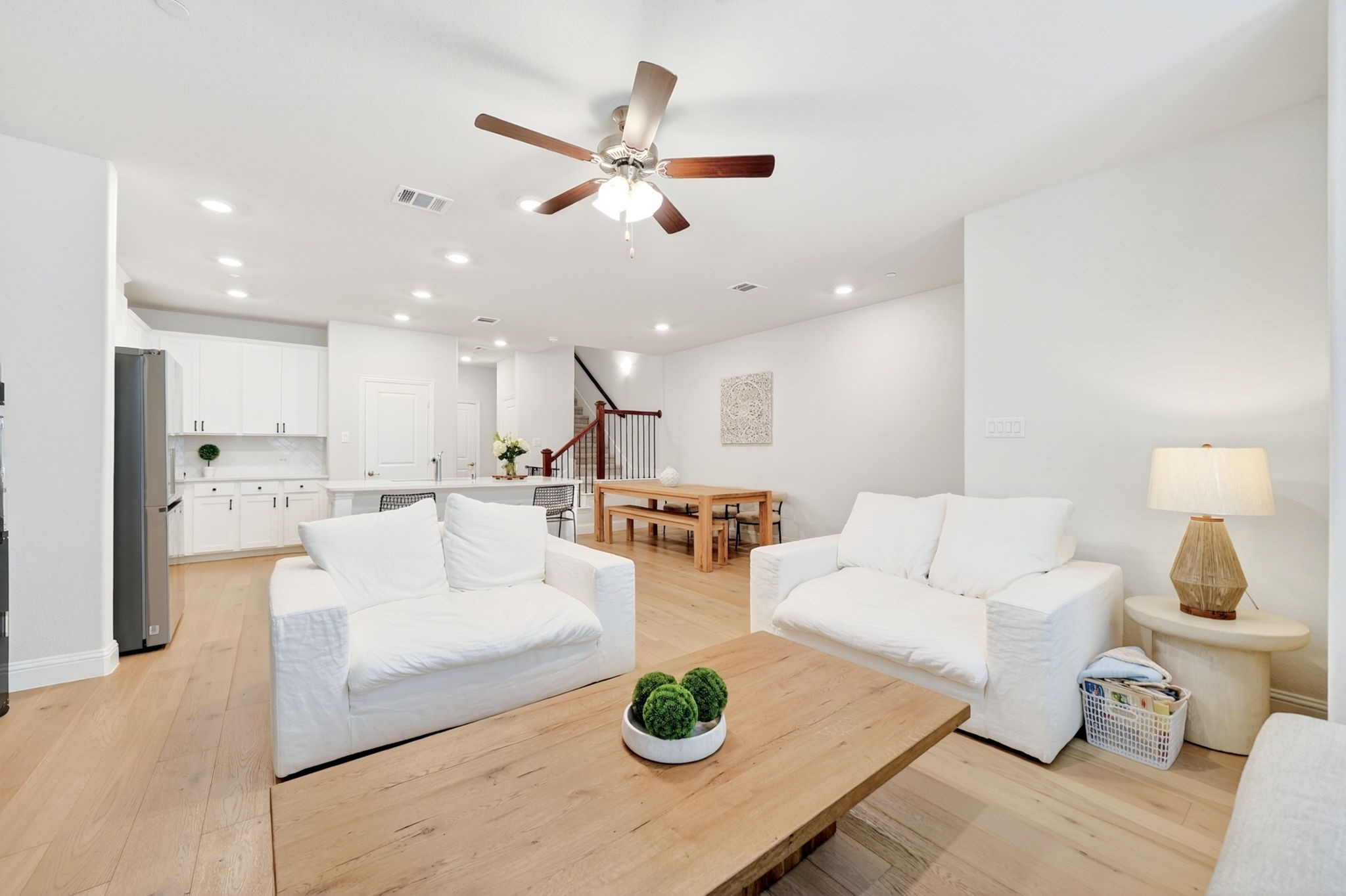 7821 Sunset Boulevard
