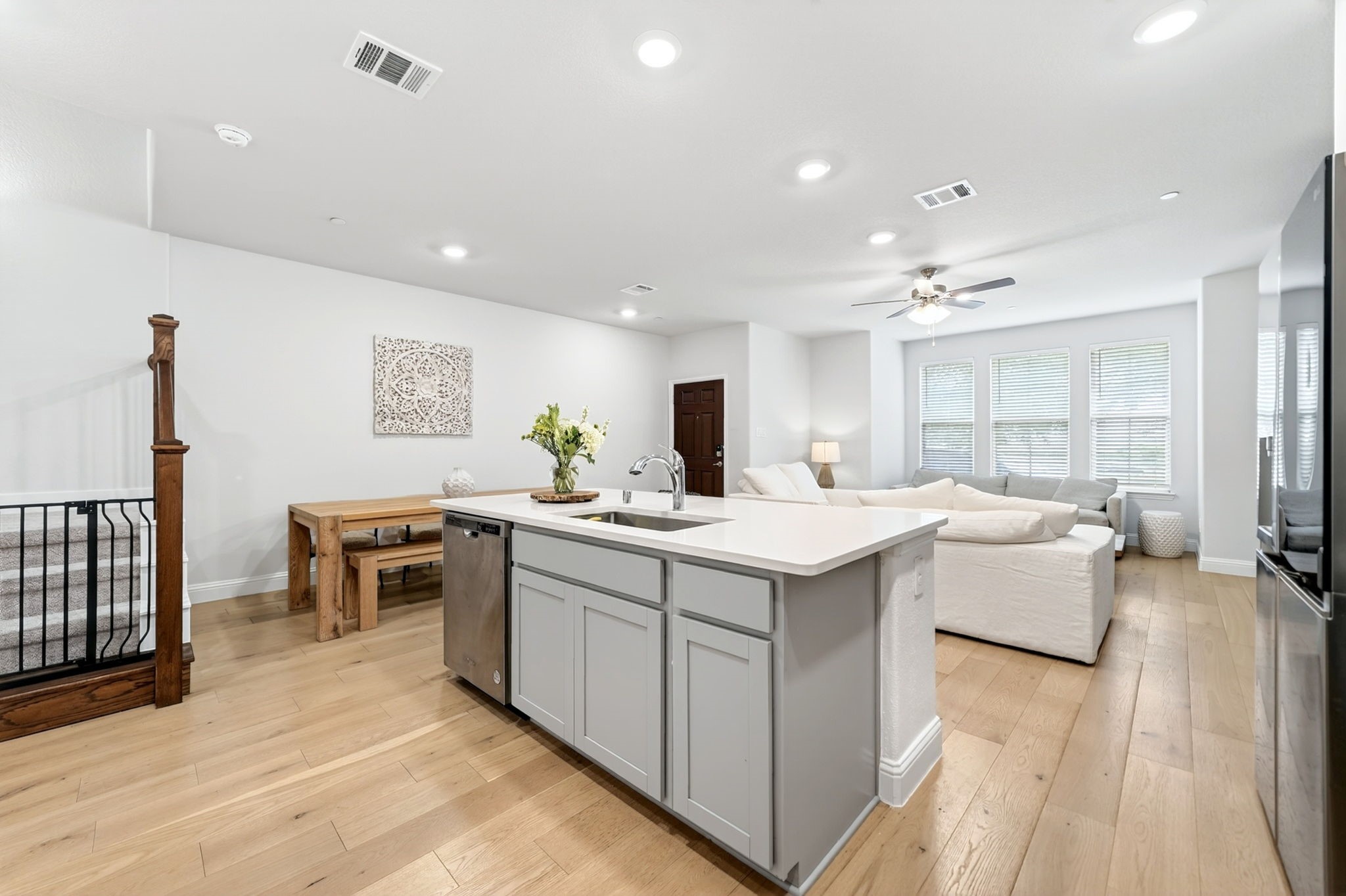 7821 Sunset Boulevard