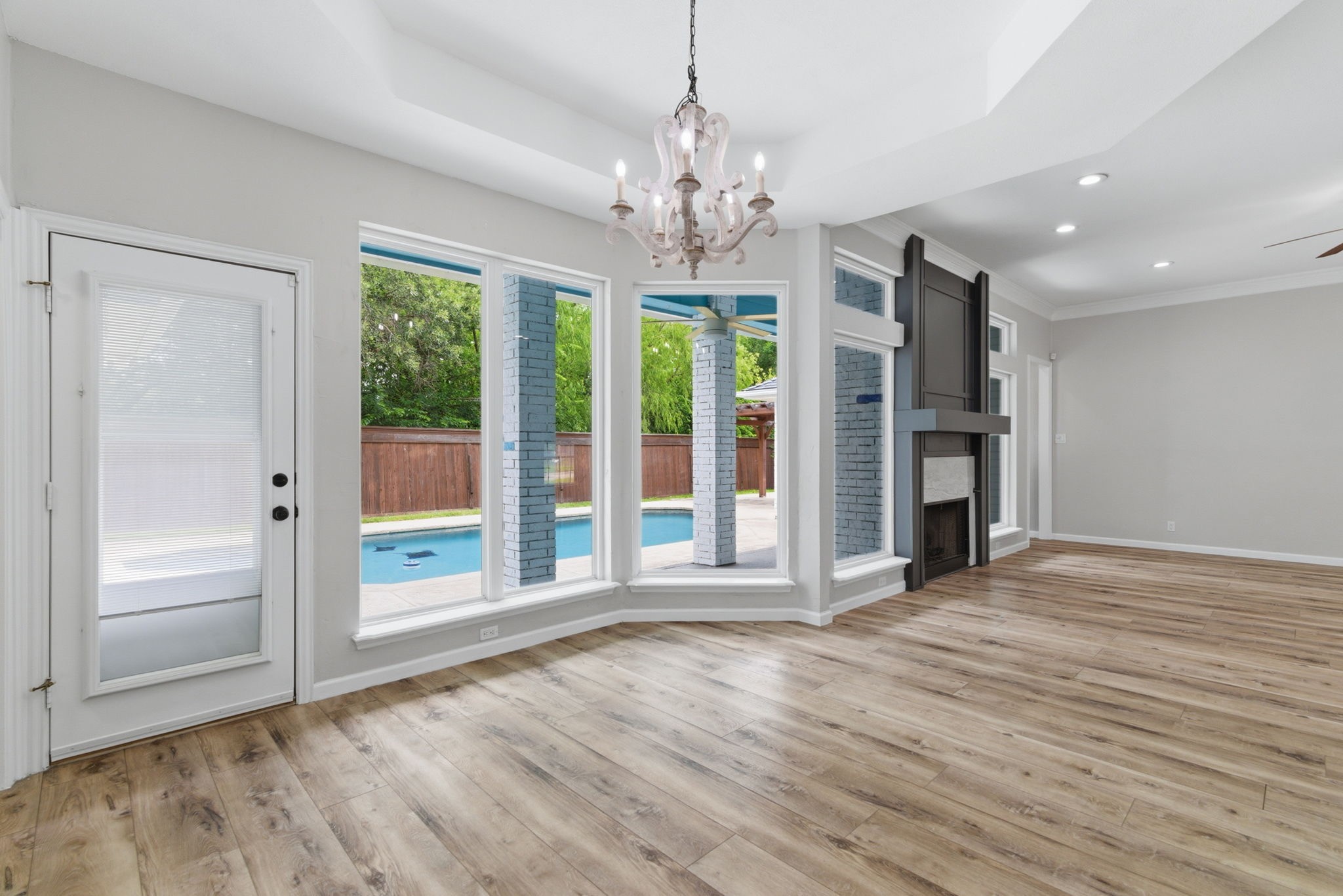 8 Waterwood Court