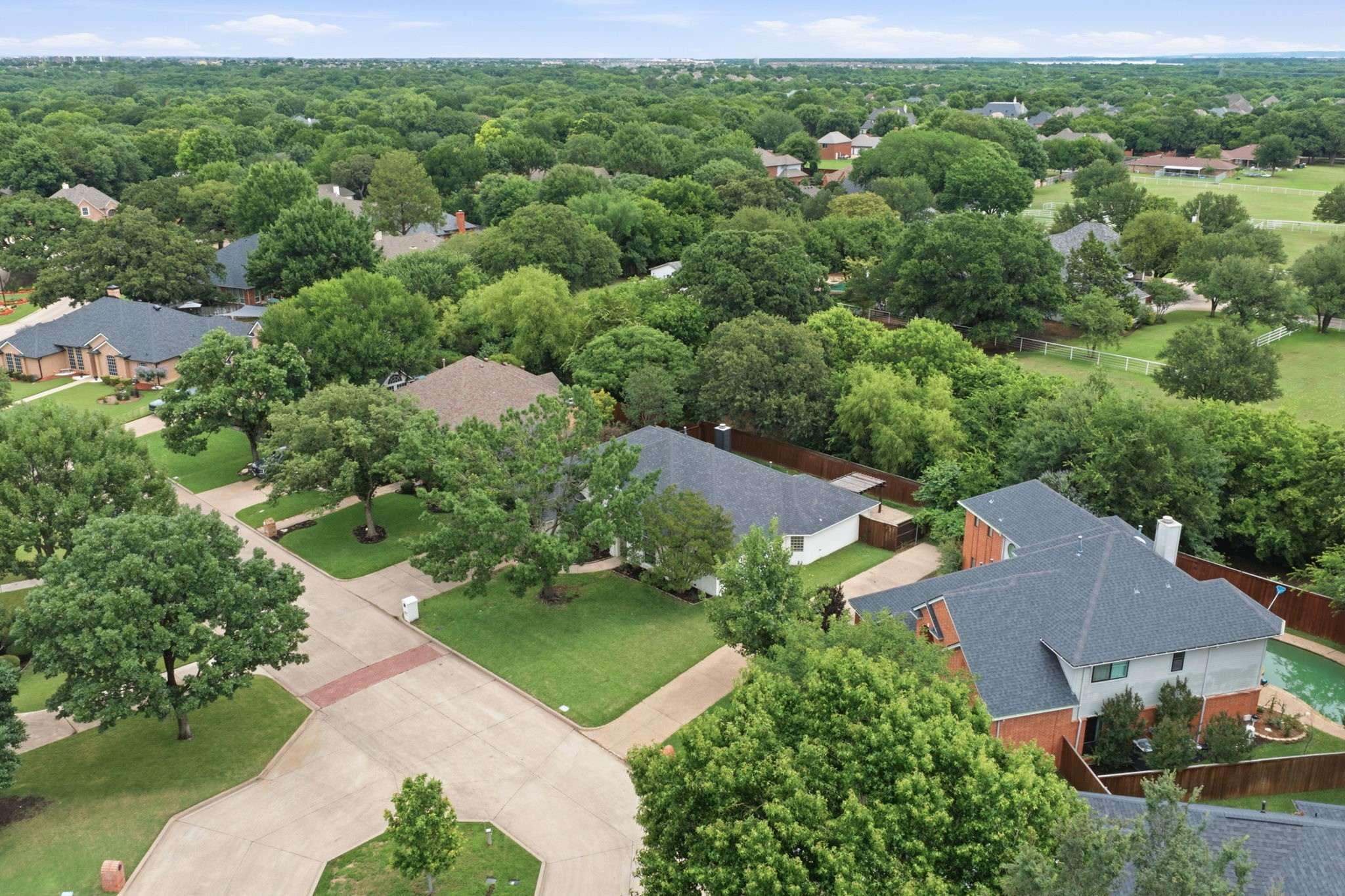 8 Waterwood Court