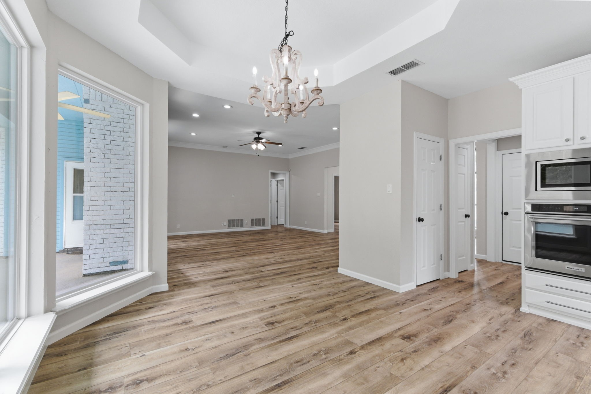 8 Waterwood Court