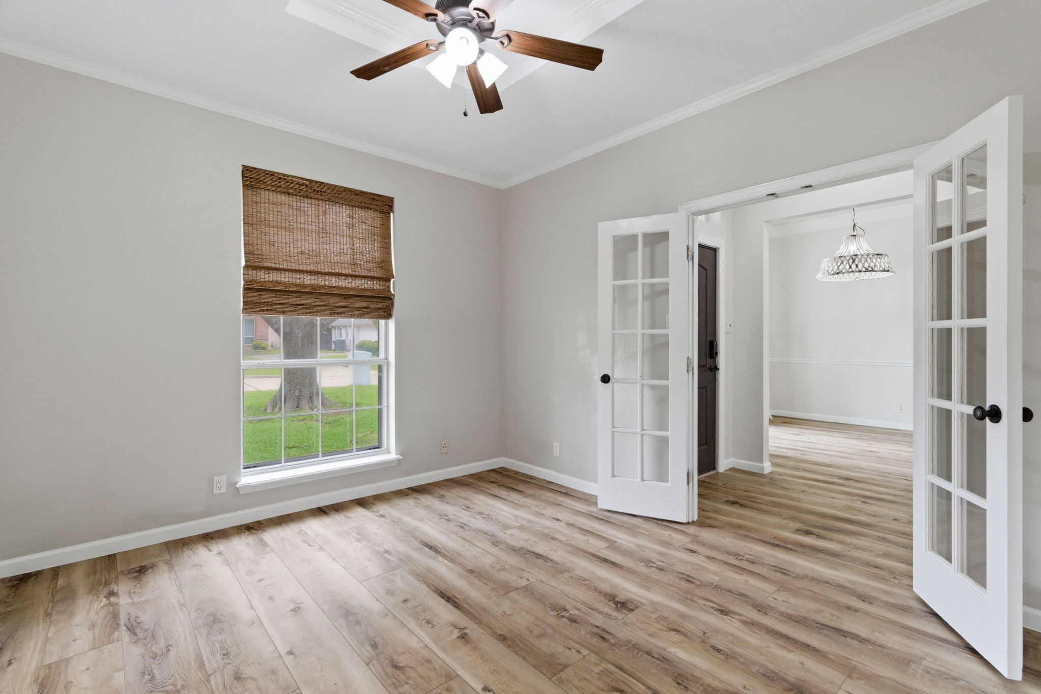 8 Waterwood Court