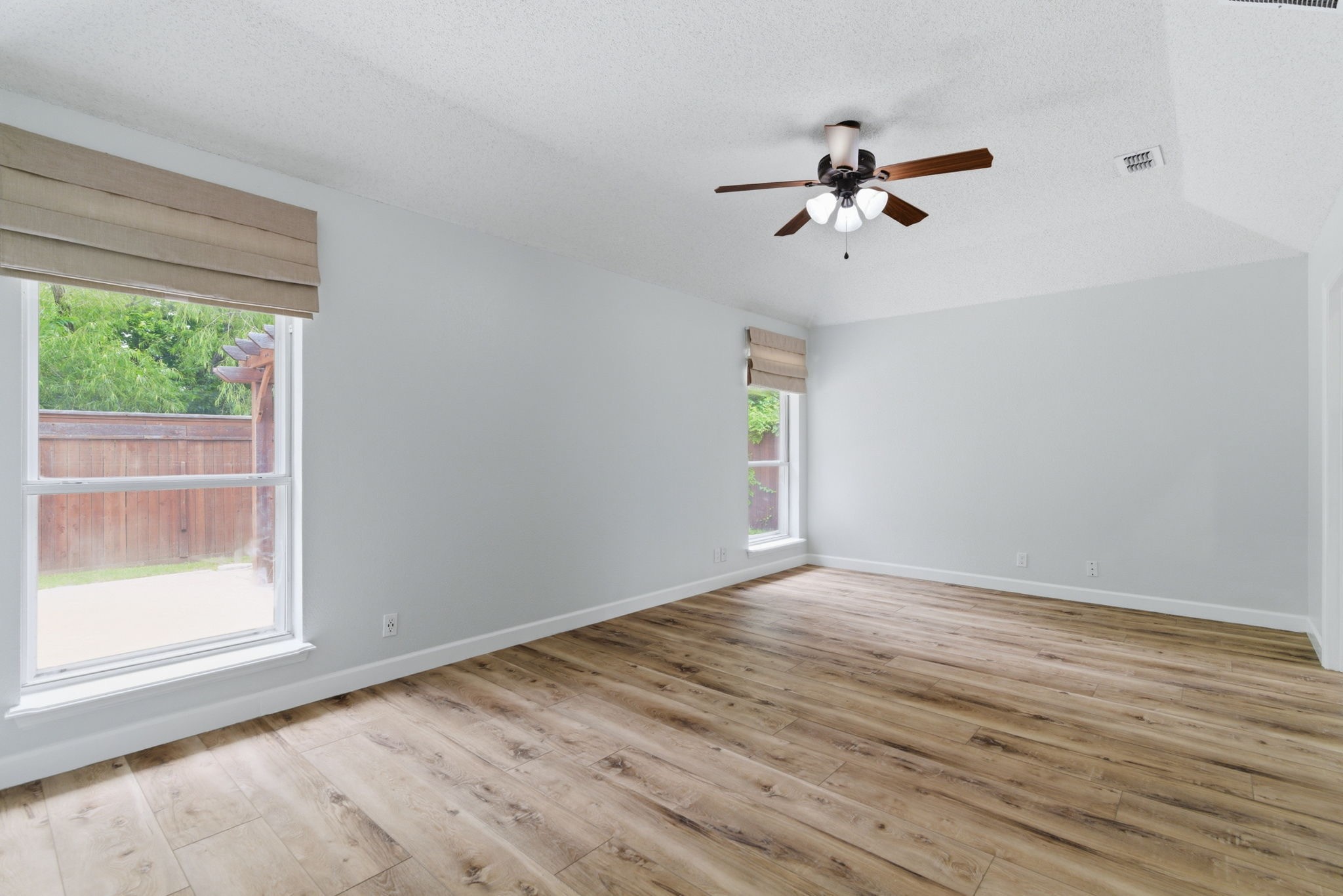 8 Waterwood Court