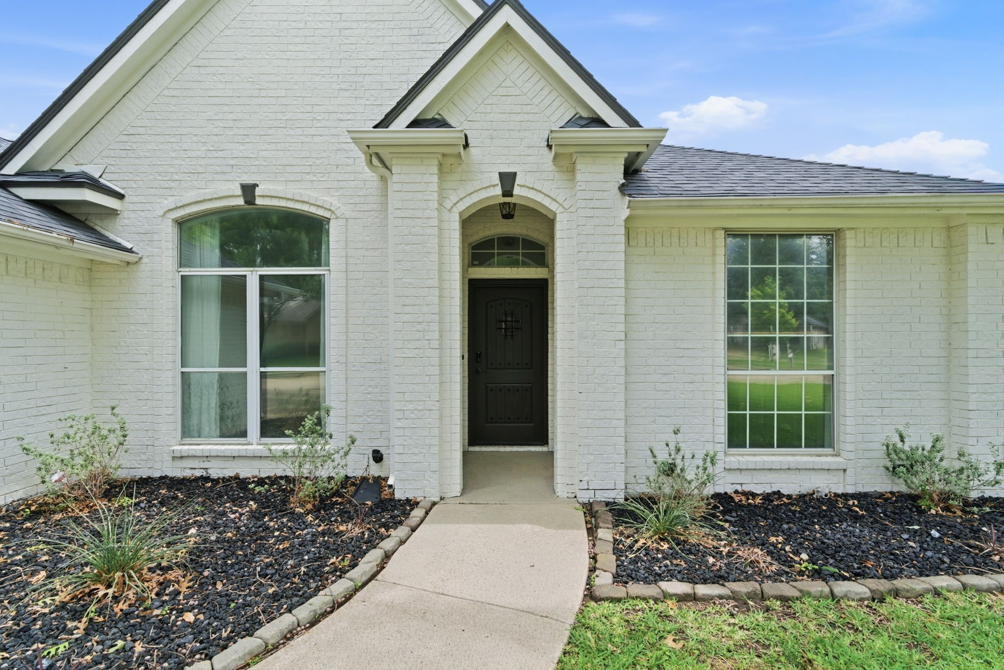 8 Waterwood Court