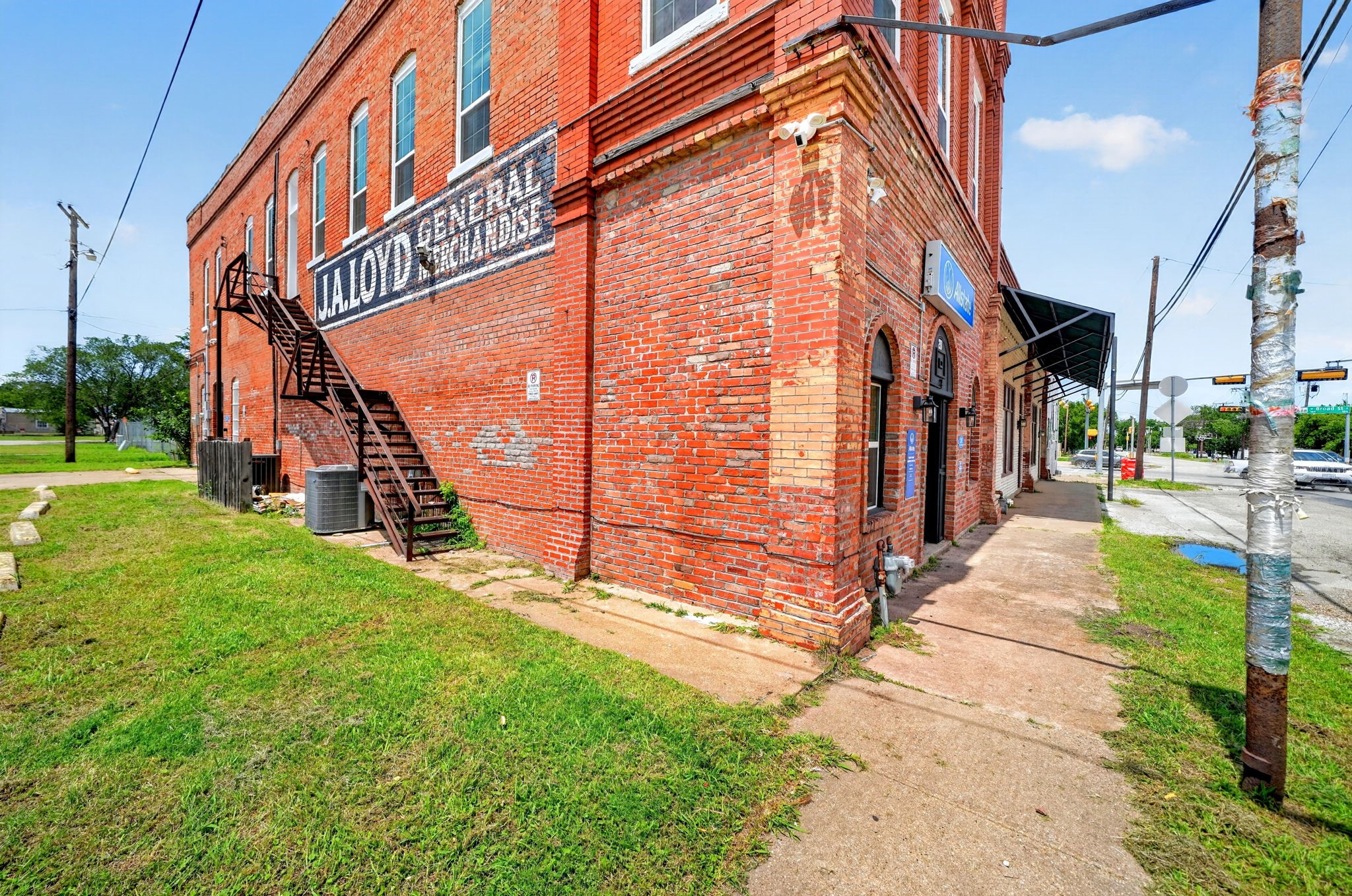 201 N Bois D Arc Street