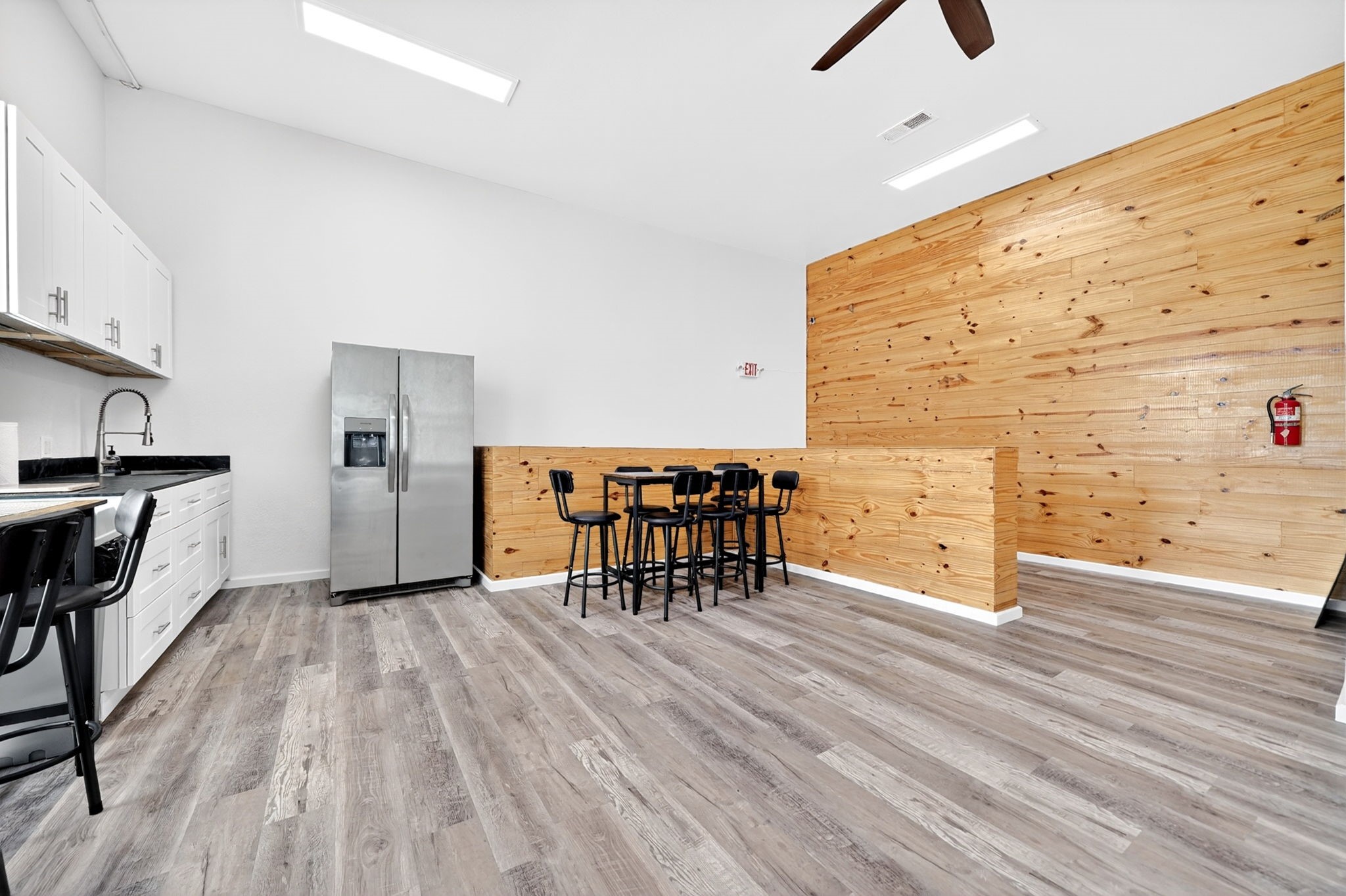 201 N Bois D Arc Street