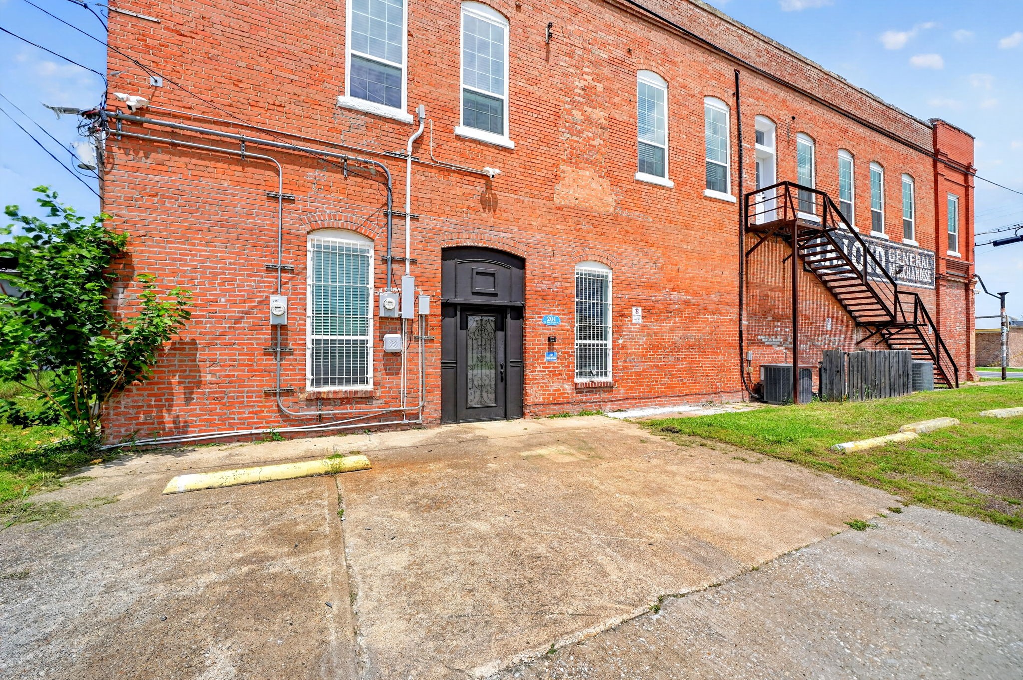 201 N Bois D Arc Street