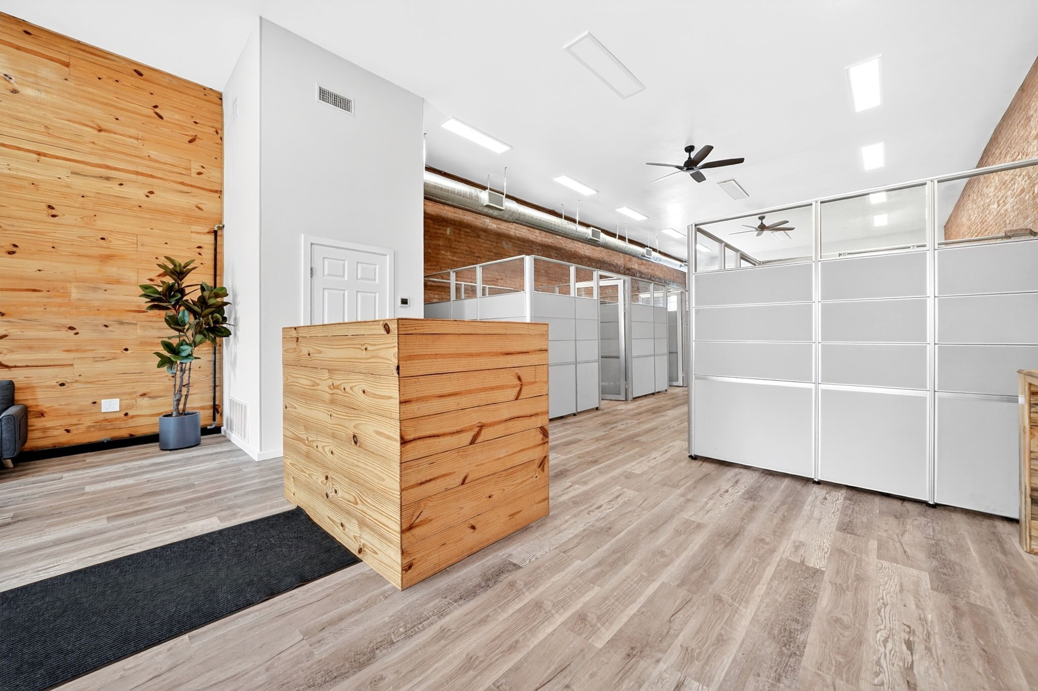 201 N Bois D Arc Street