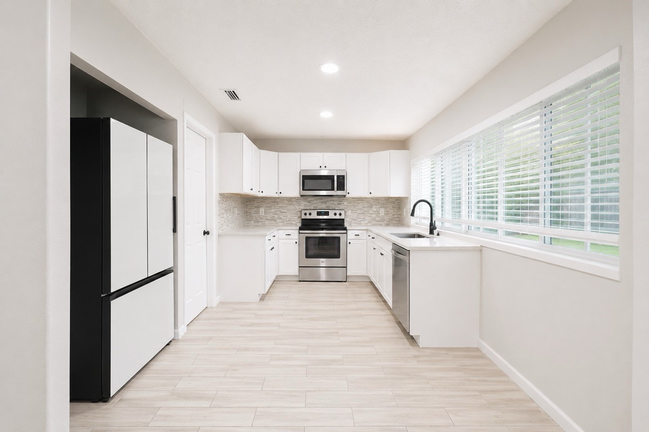527 Shelly Court