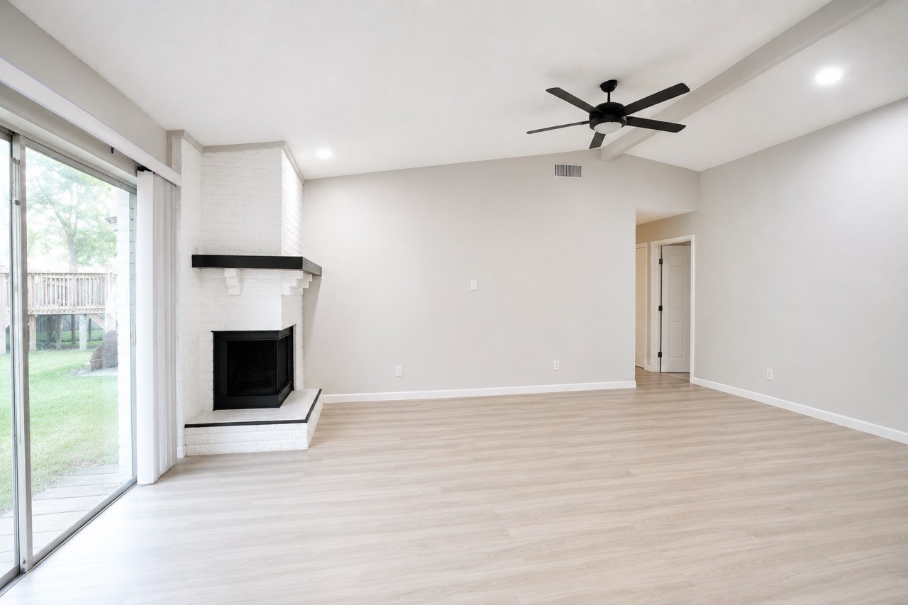 527 Shelly Court