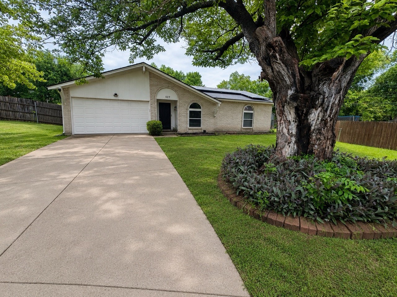 527 Shelly Court