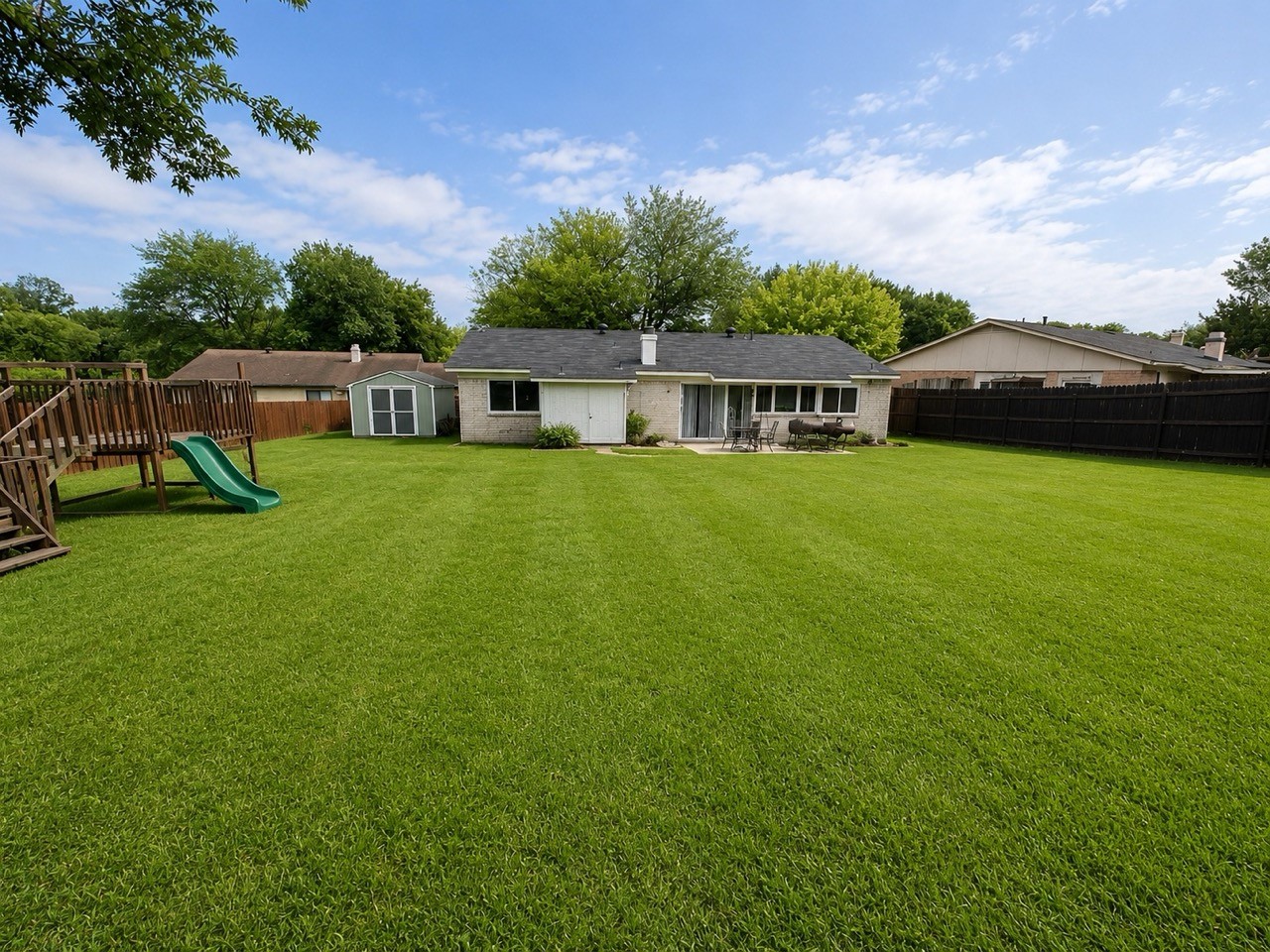 527 Shelly Court