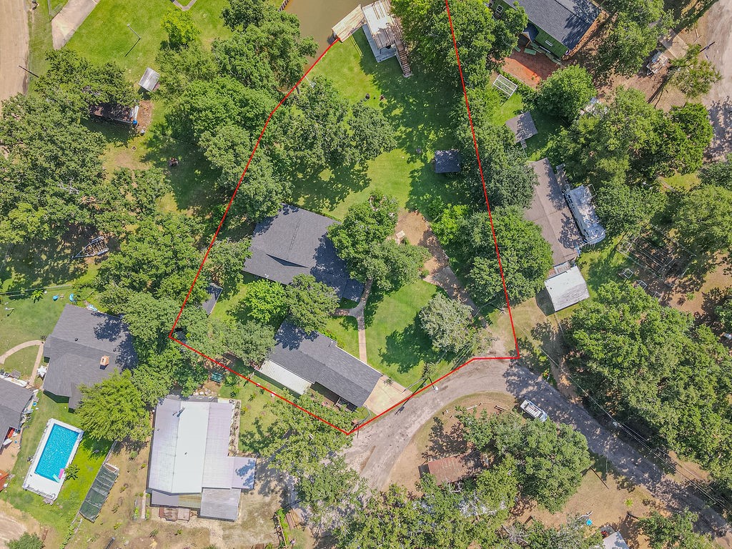 210 Victor Court