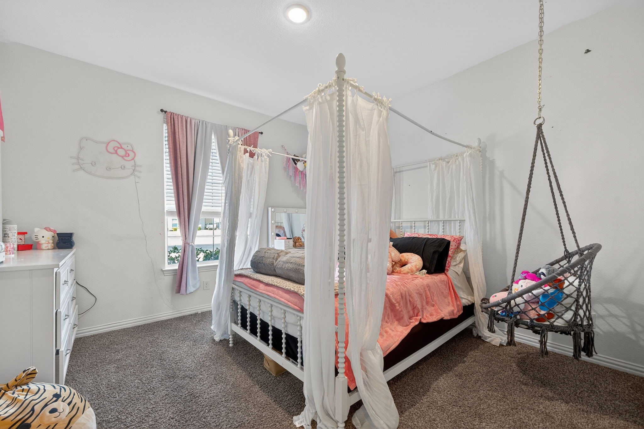 1180 Colina Parkway