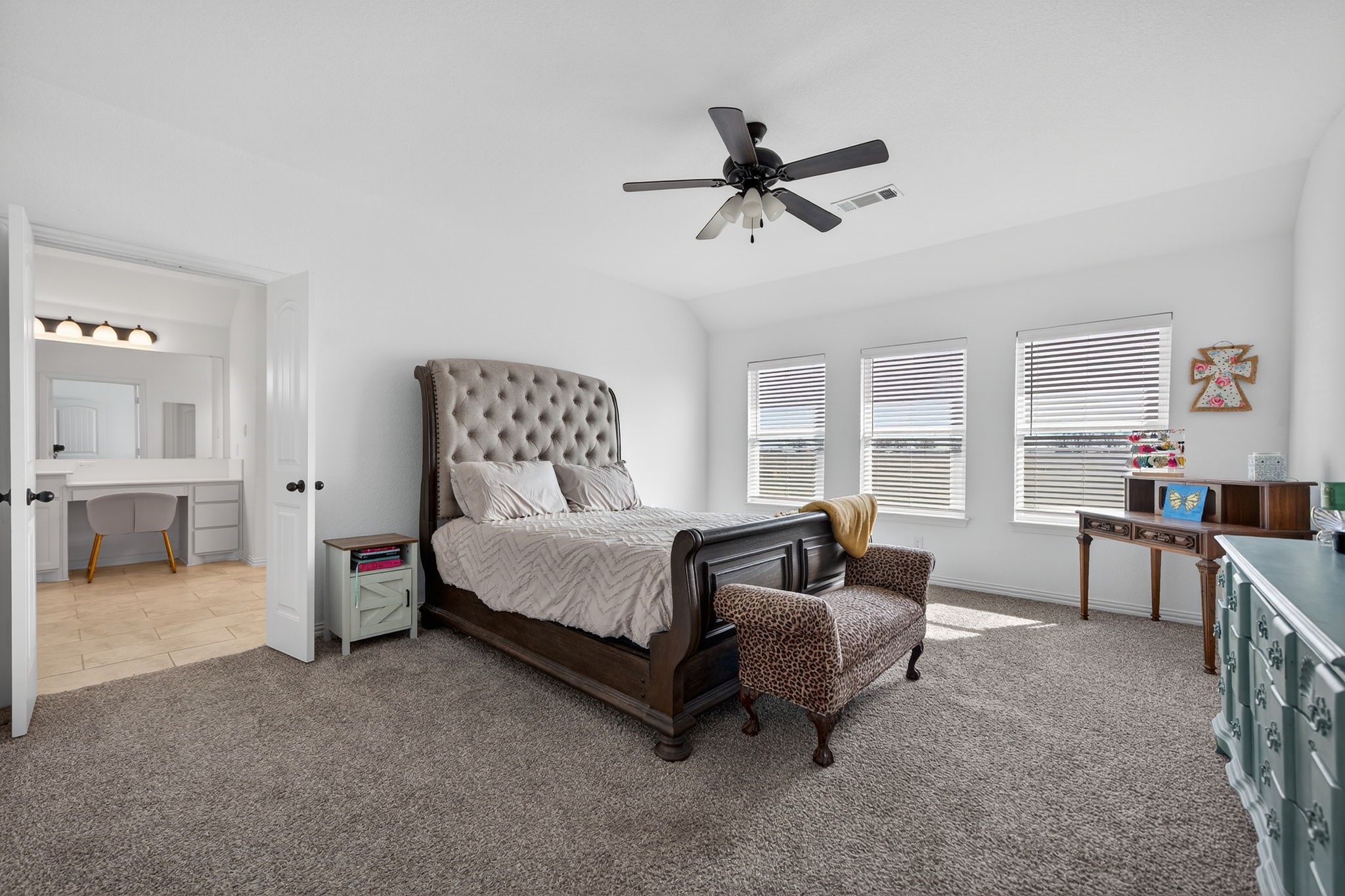 1180 Colina Parkway