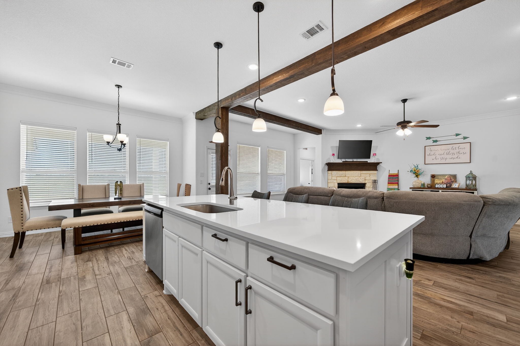1180 Colina Parkway