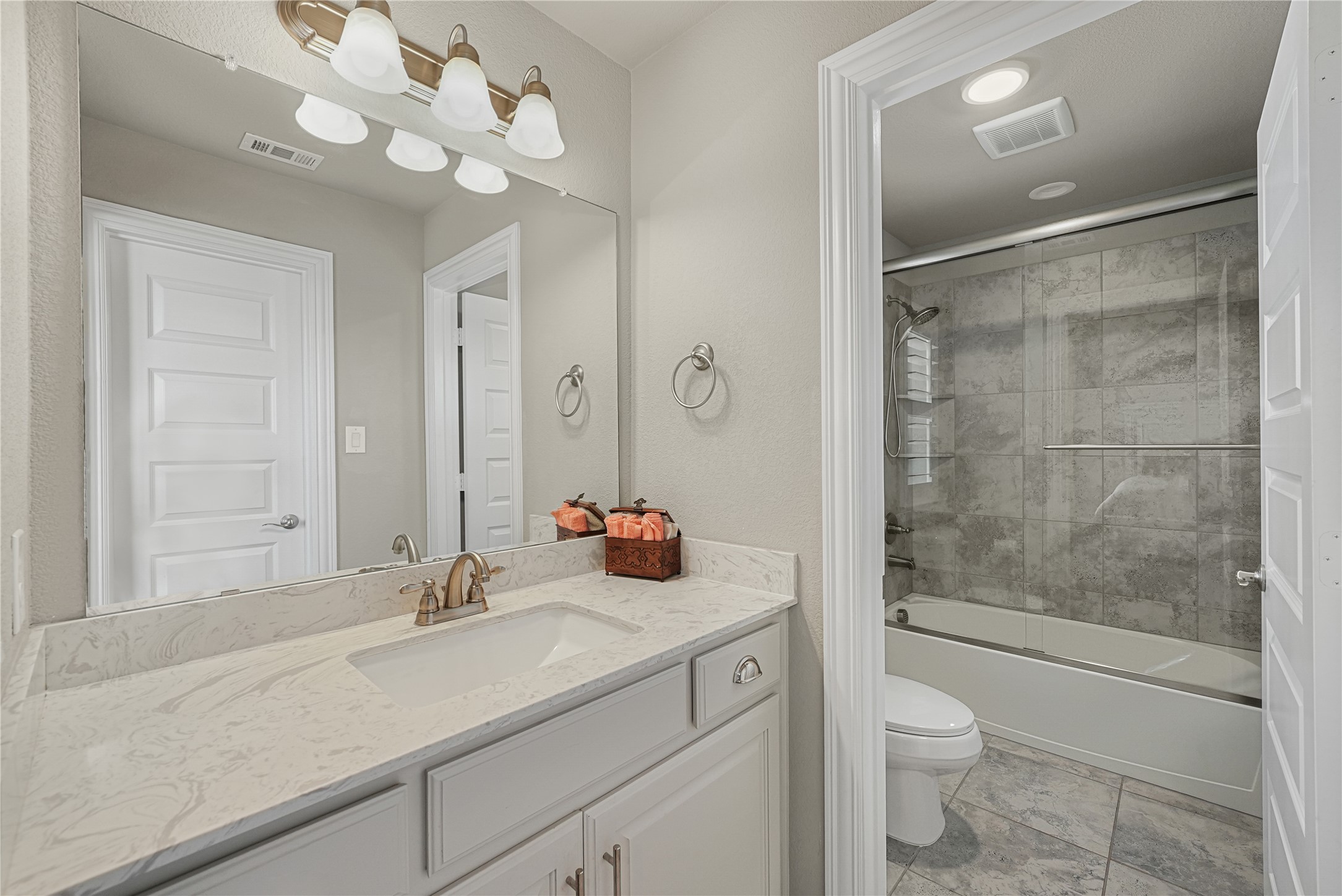 2604 Coyote Crossing