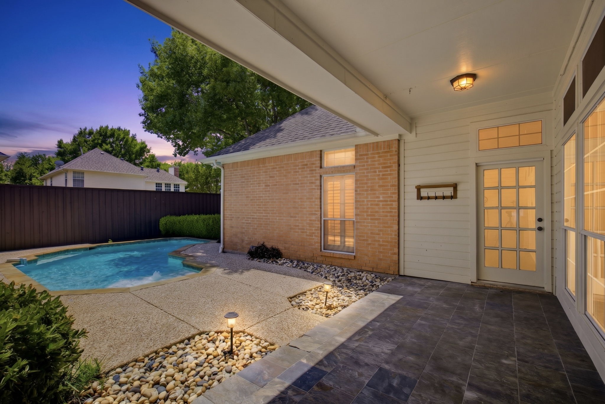 2112 Glendale Drive