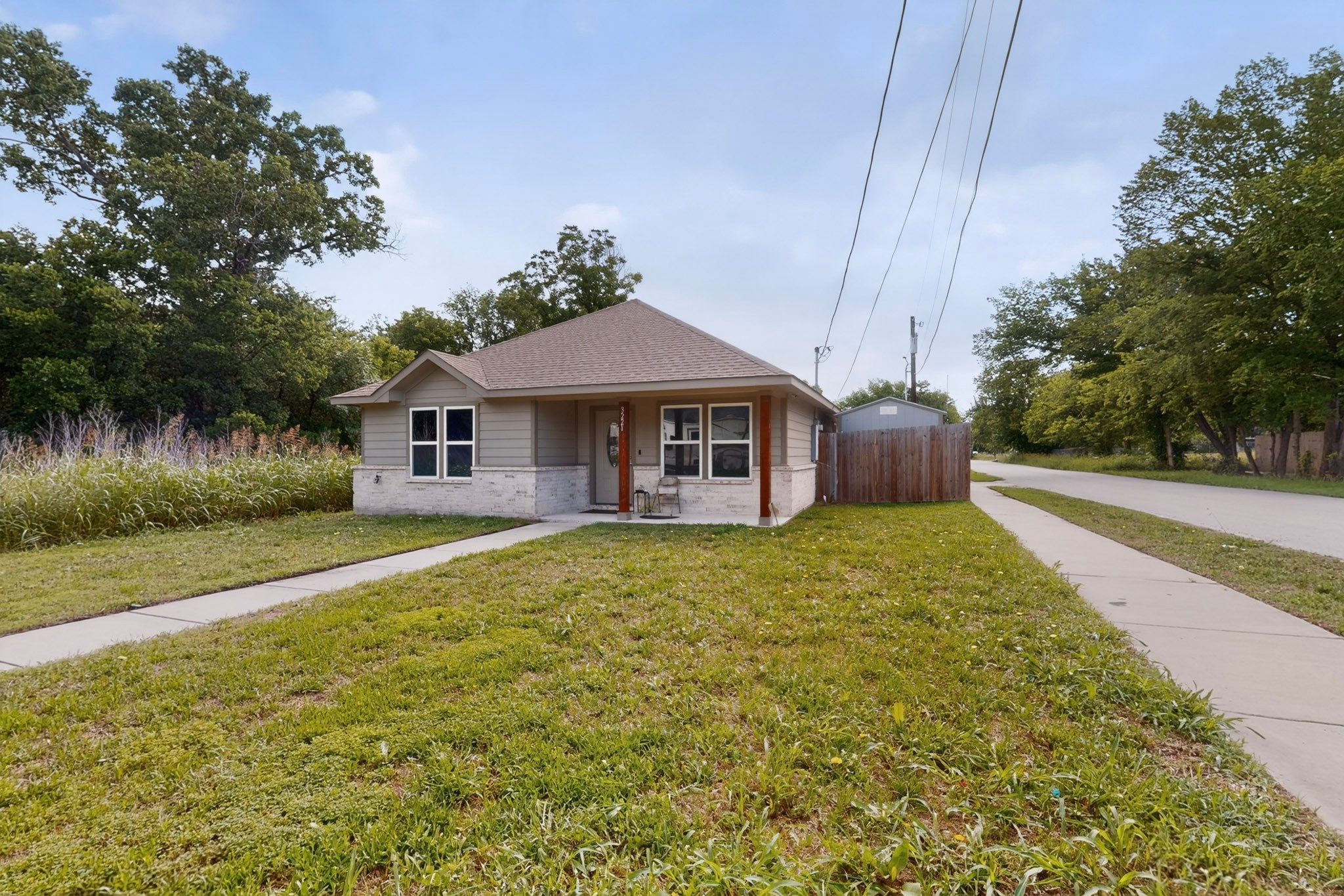 3221 Gibbons Street