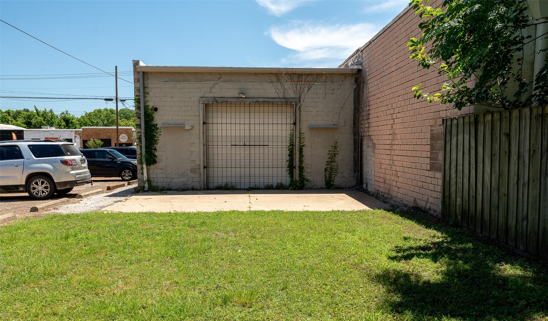 409 N Prairieville Street