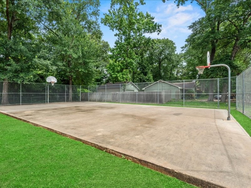 8 Shady Oak Lane