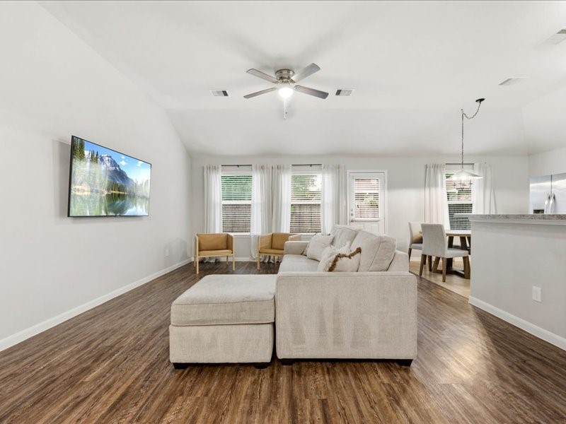 8 Shady Oak Lane