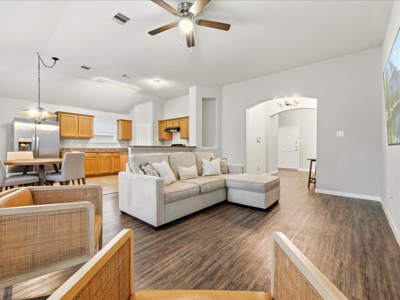 8 Shady Oak Lane