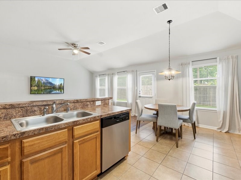 8 Shady Oak Lane