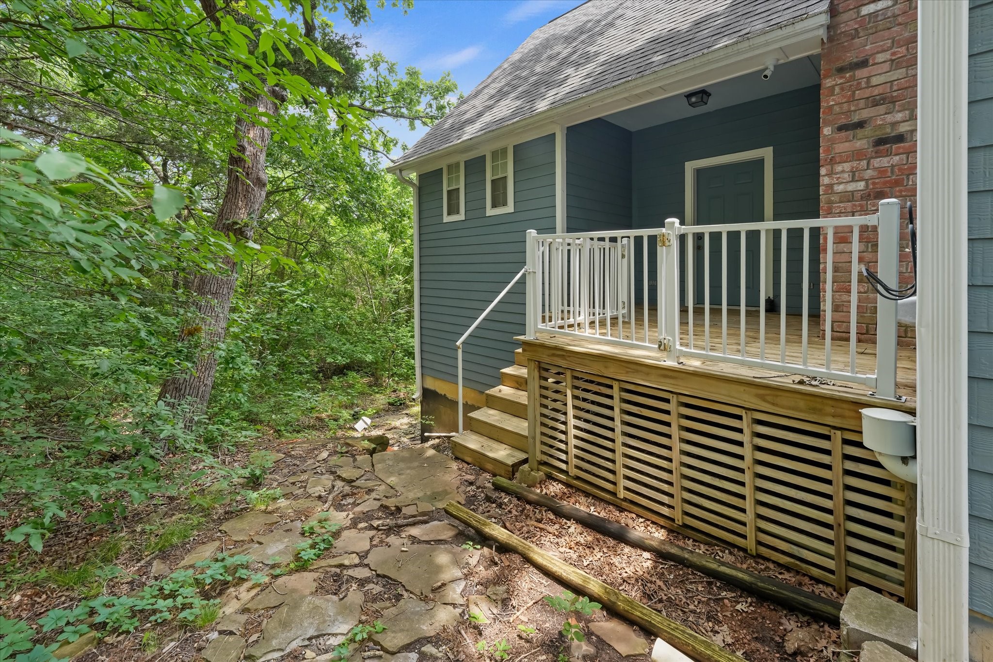 202 Fox Hollow