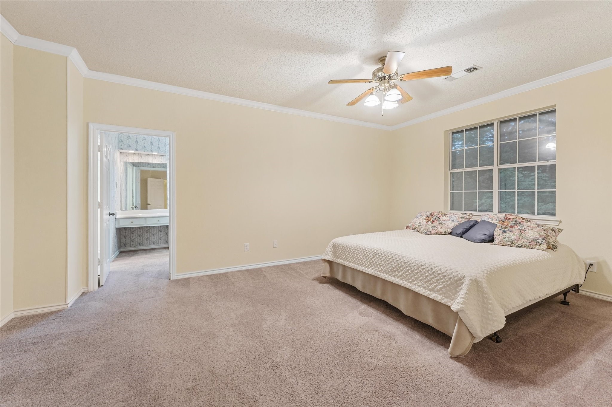 202 Fox Hollow