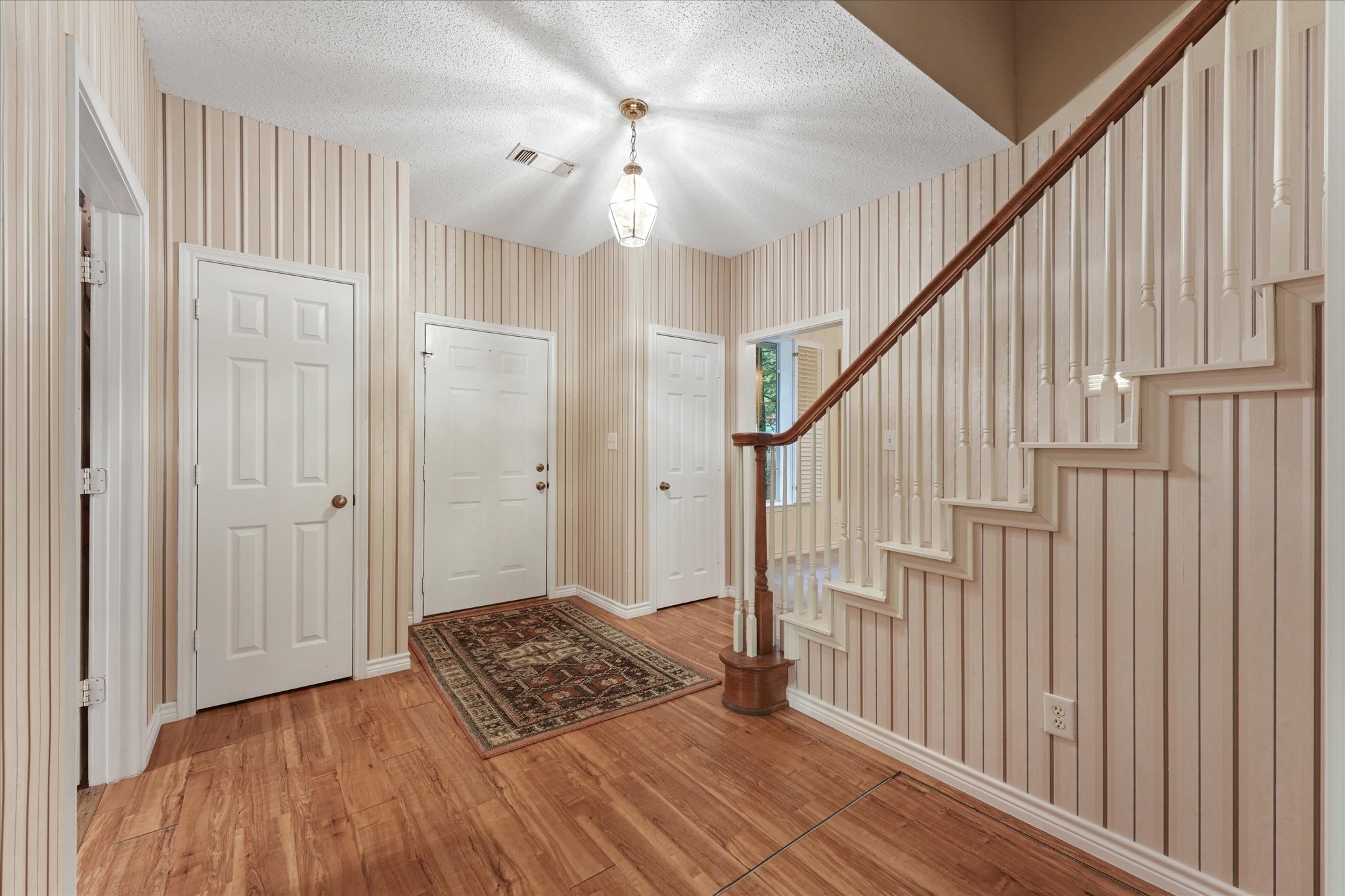 202 Fox Hollow