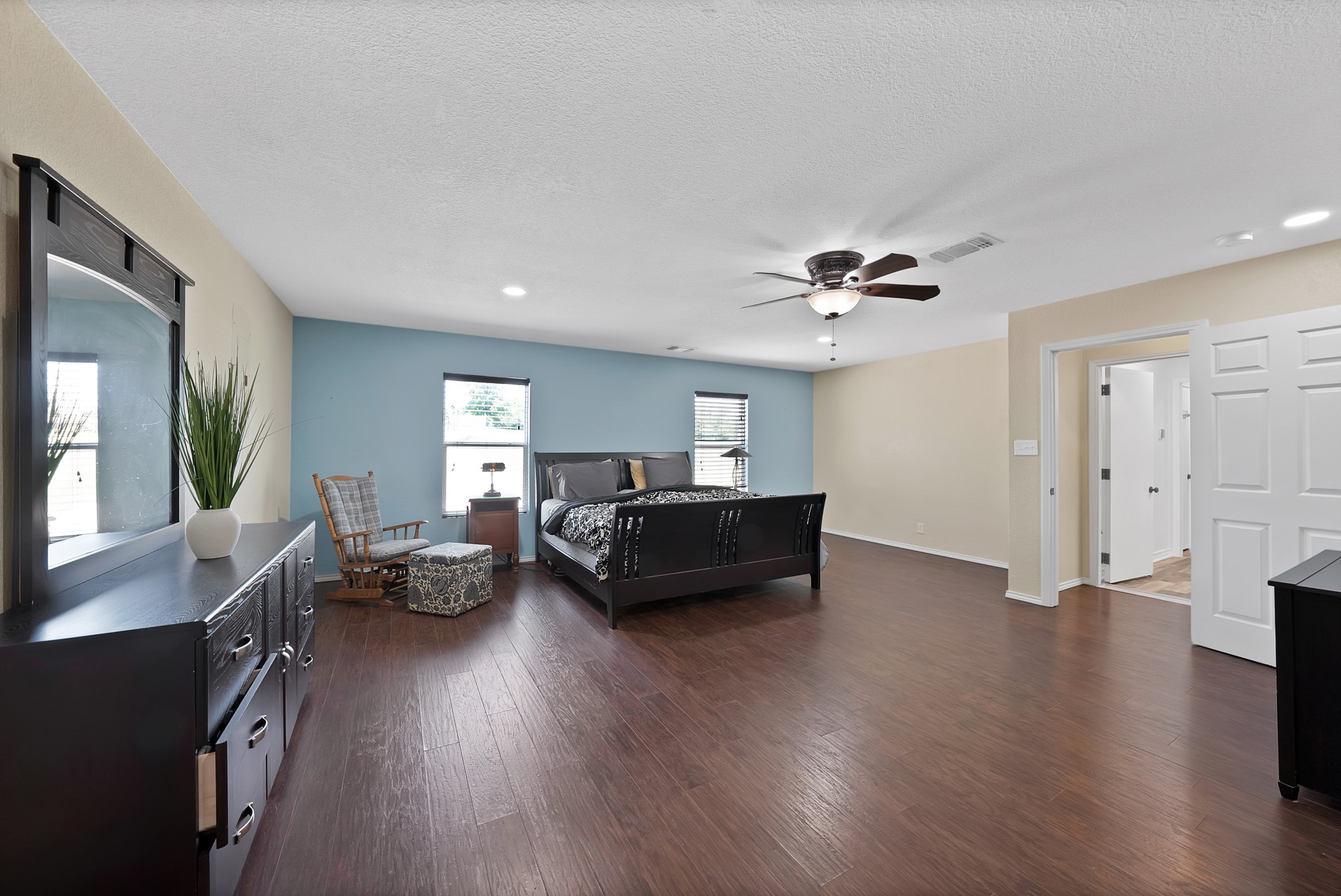 3328 English Creek Court