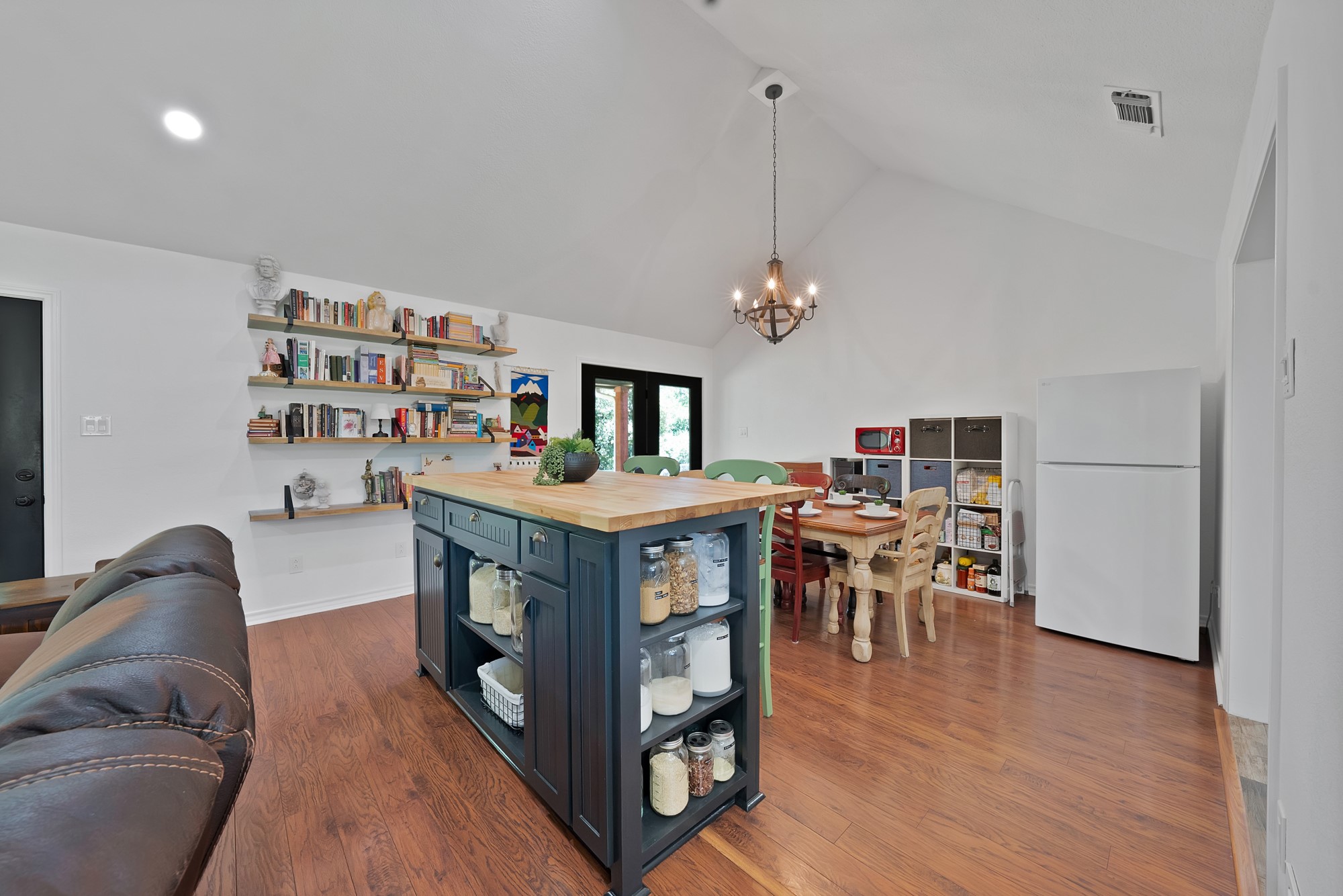 3328 English Creek Court