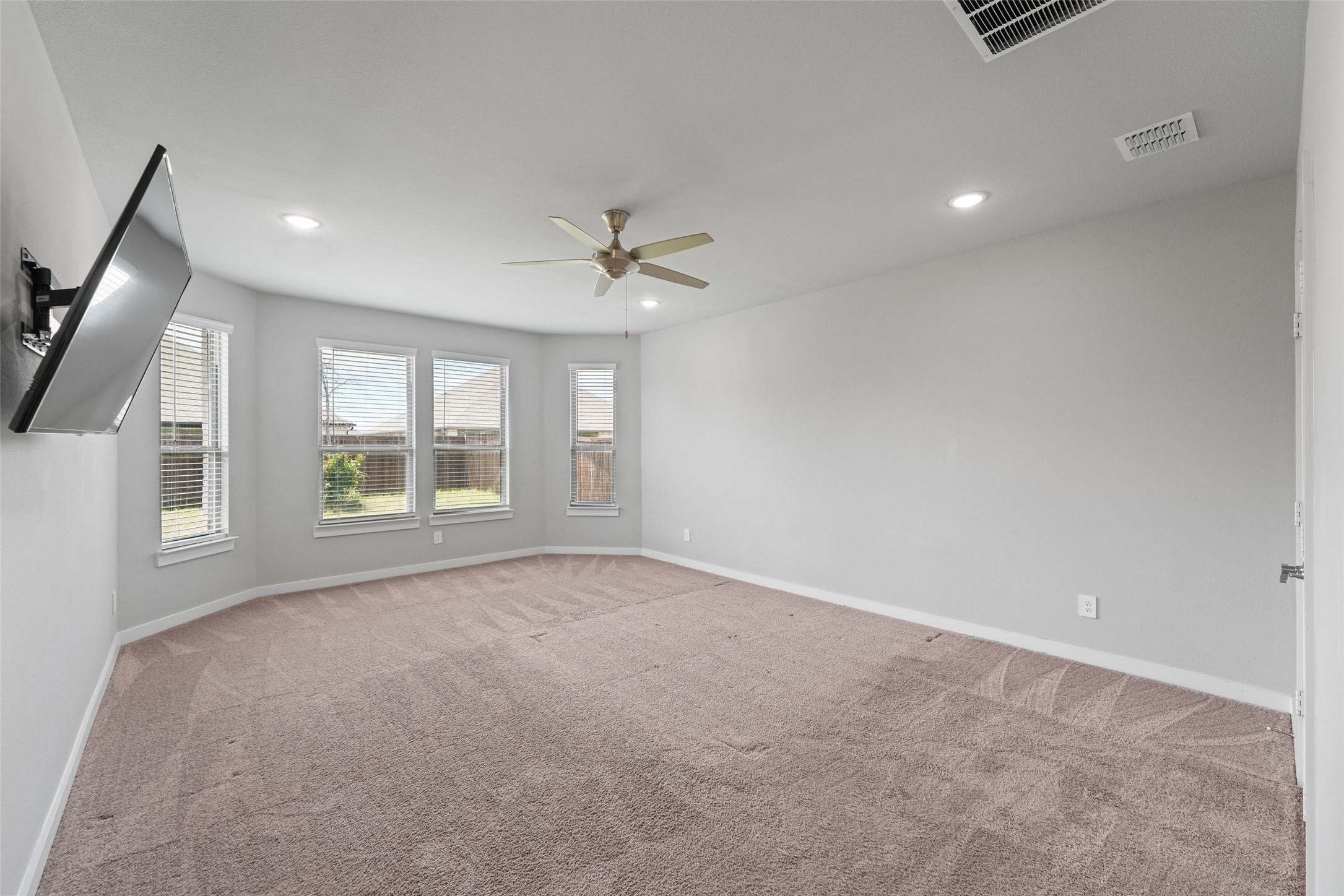 302 Coyote Creek Drive