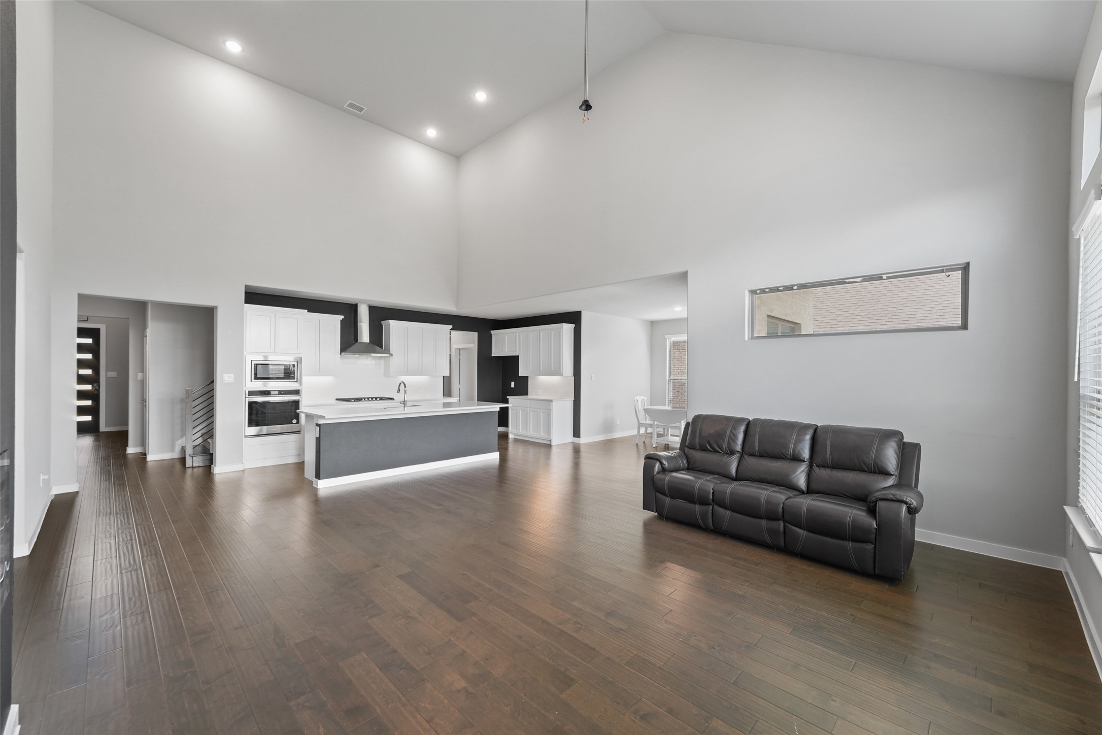 302 Coyote Creek Drive